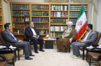 دیدار شهردار قم و رئیس شورای اسلامی شهر با آیت الله اعرافی 